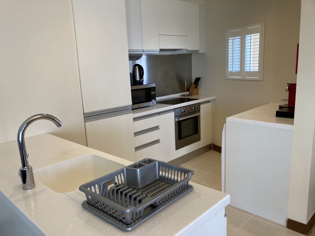 Дубай: Luxury stay at Fashion Avenue Dubai Mall Residence