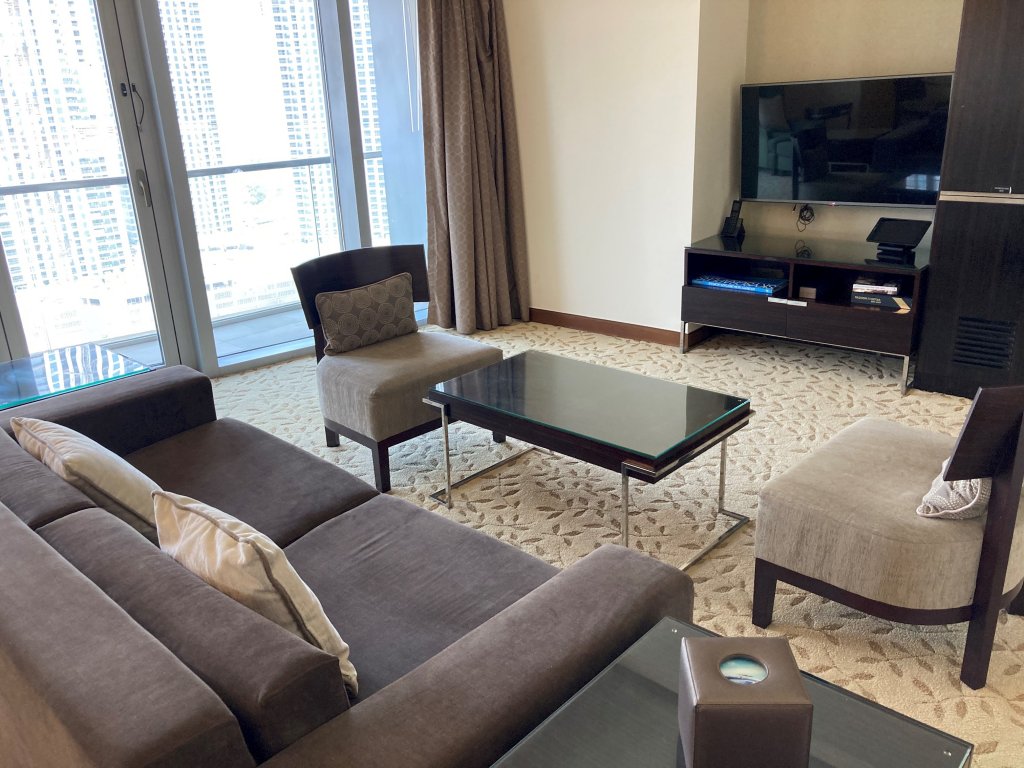 Дубай: Luxury stay at Fashion Avenue Dubai Mall Residence
