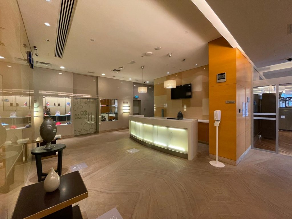 Дубай: Luxury stay at Fashion Avenue Dubai Mall Residence