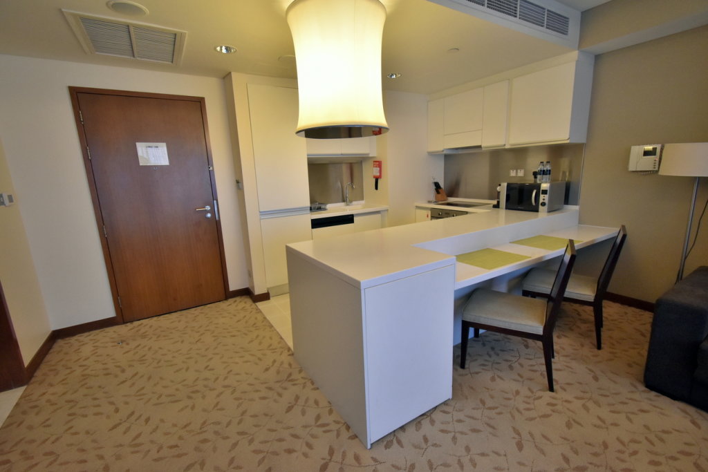 Дубай: Luxury 1 bedroom at Fashion Avenue Dubai Mall Residences