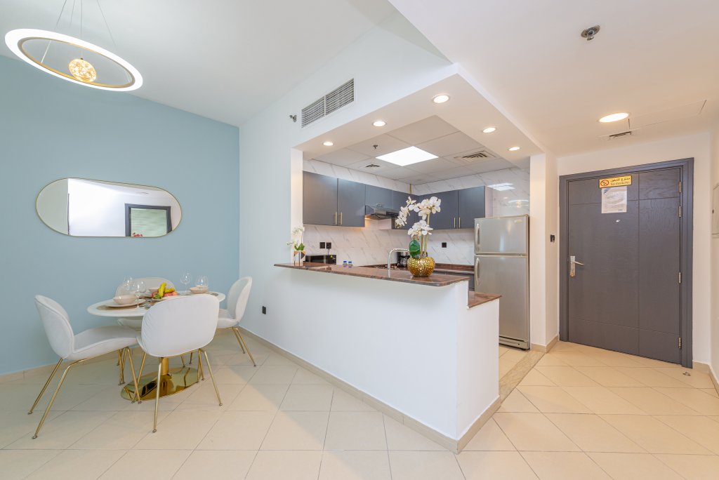 Дубай: Апартаменты Marco Polo - Splendid 1BR Apt with Marina View & Close to Metro