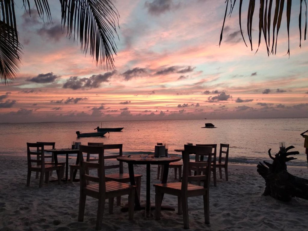 Атолл Алиф-Дхаалу: DHIGURAH BEACH Inn