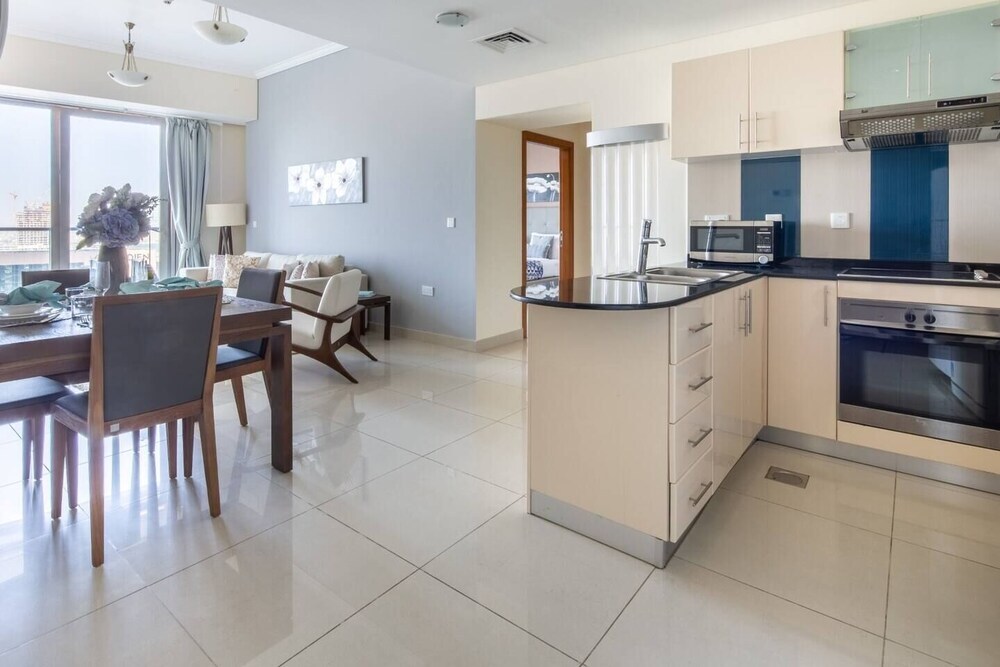 Дубай: Premium & Cozy 1BR Apartment in Dubai Marina