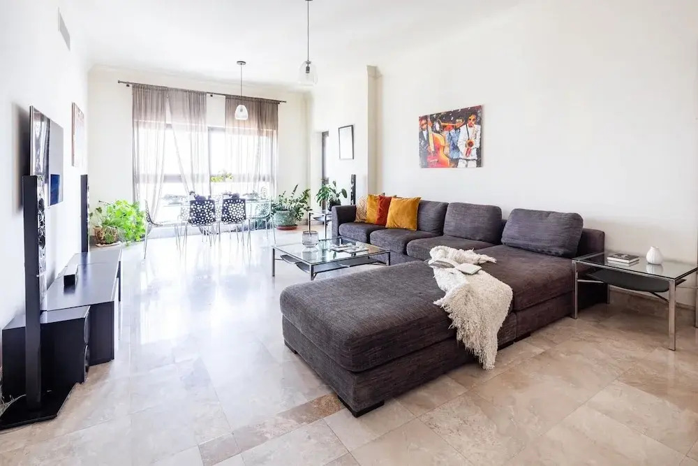 Дубай: Deluxe 1BR in Fairmont South W/ Huge Balcony & Beach Club Membership!