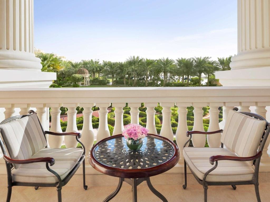Дубай: Raffles The Palm Dubai