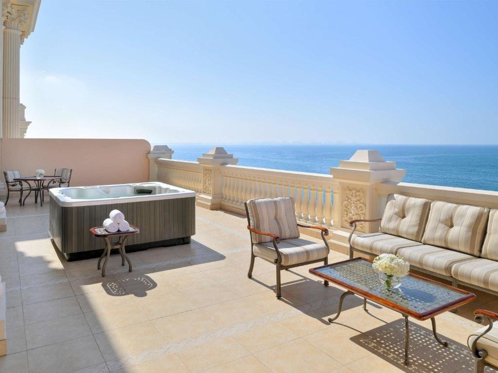Дубай: Raffles The Palm Dubai