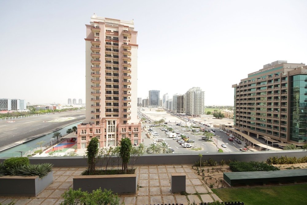 Дубай: Signature Holiday Home - Matrix Tower