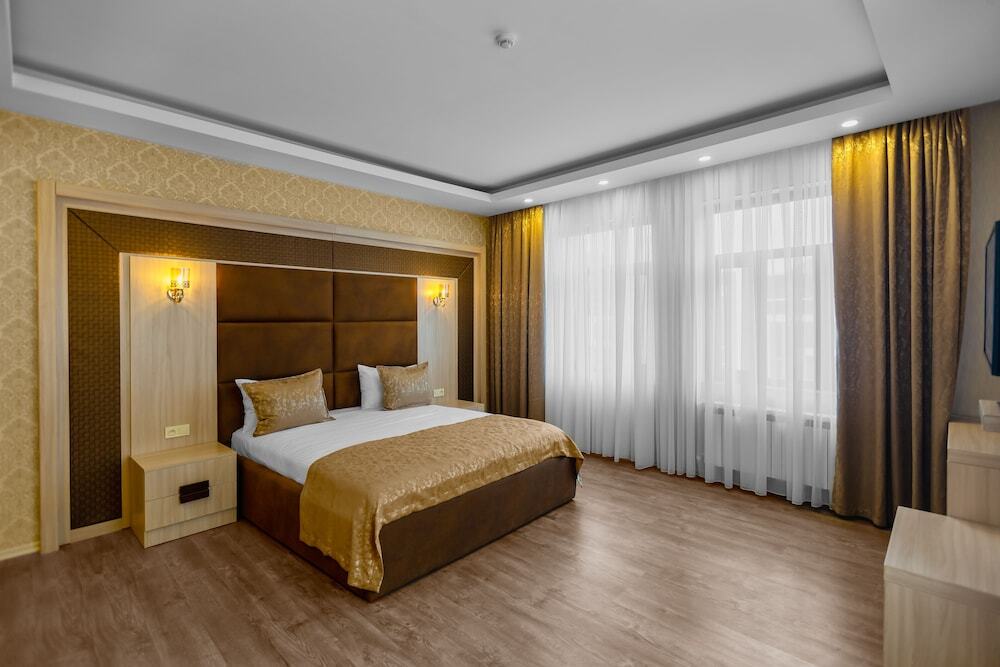 Баку: Nardin Hotel