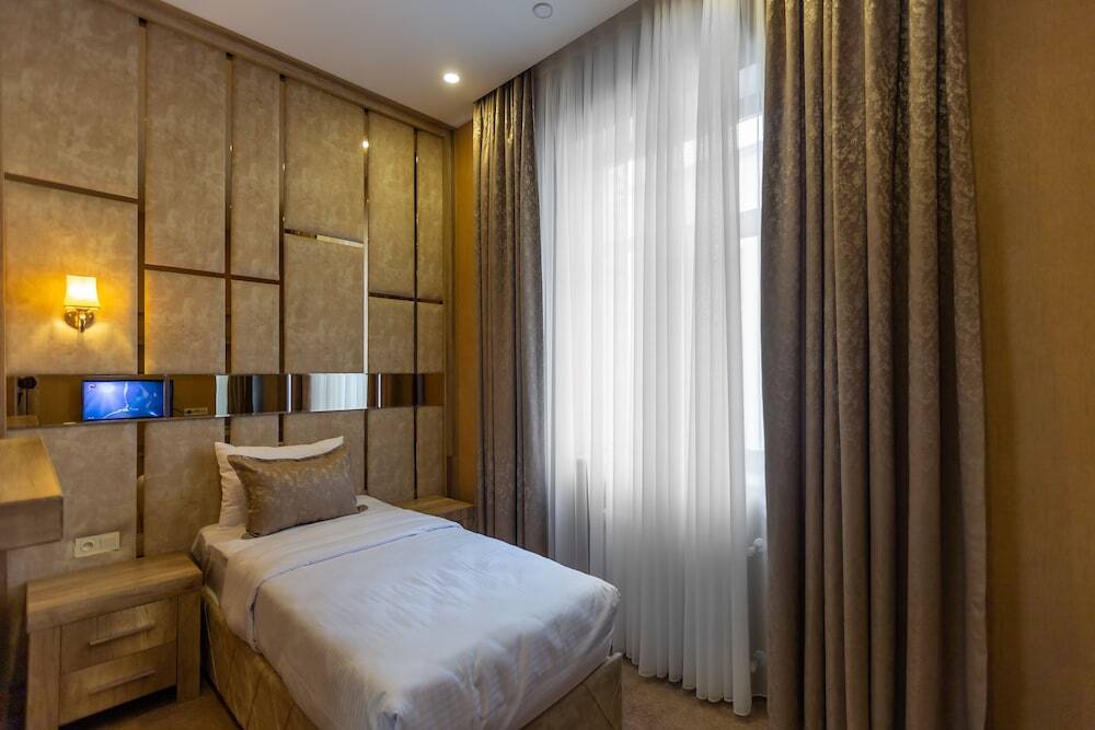Баку: Nardin Hotel