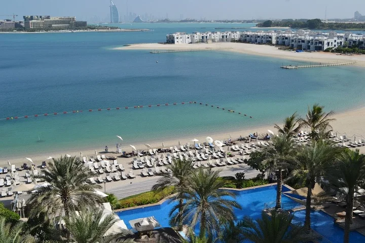 Дубай: Entire 1 Bedroom Apartment in the Prestigious Palk Jumeirah - NBT