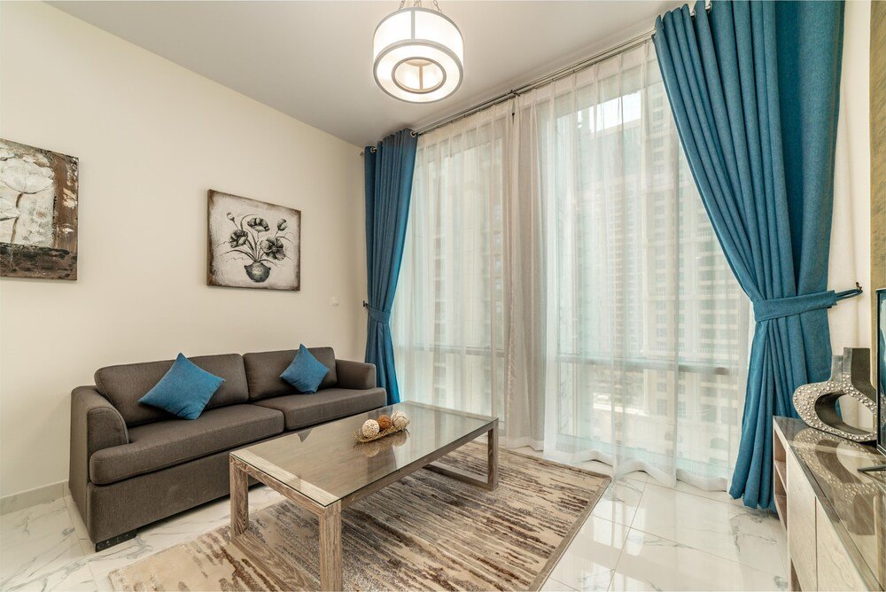 Дубай: Vacation bay Noura Tower