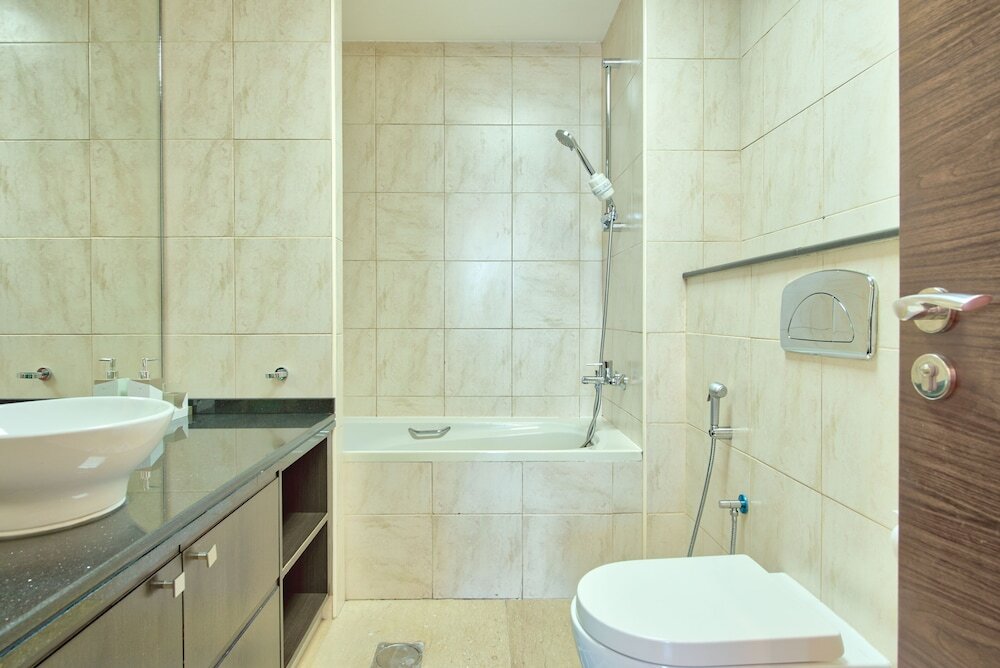 Дубай: Luton Vacation Home The Torch