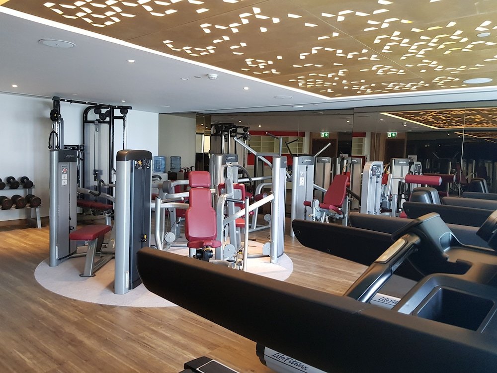 Дубай: Luton Vacation Damac Paramount Tower