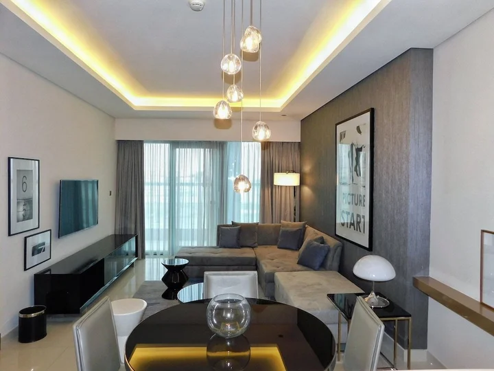 Дубай: Luton Vacation Damac Paramount Tower