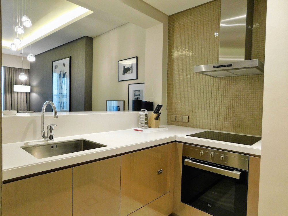 Дубай: Luton Vacation Damac Paramount Tower