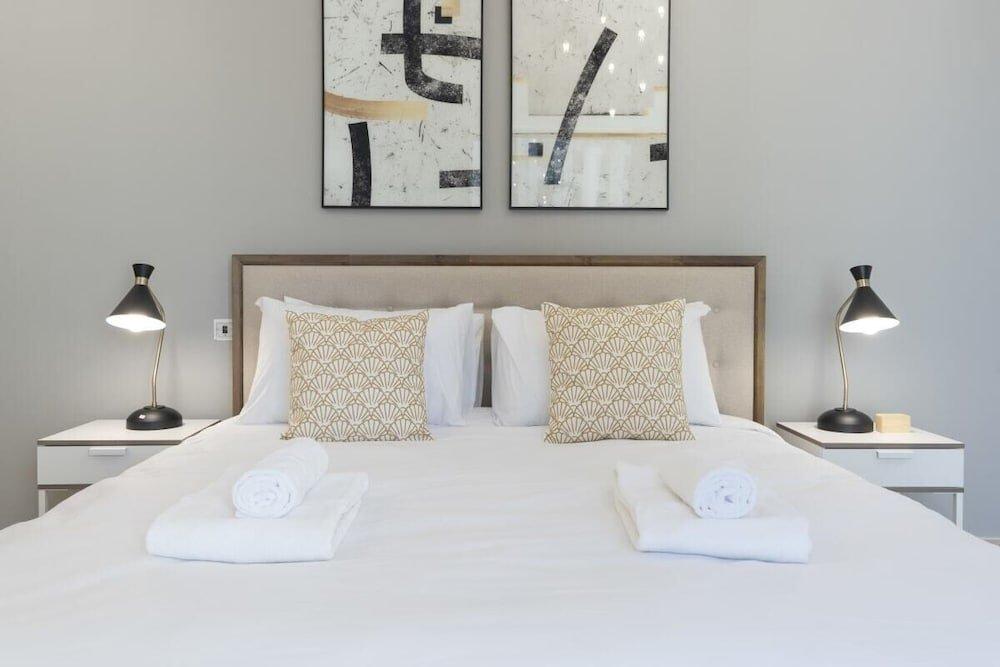 Дубай: Homely Apt Steps Away To the Beach, Jbr