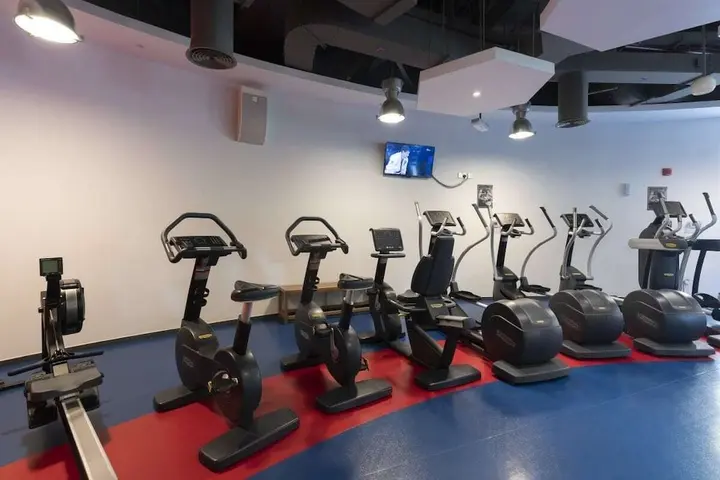 Дубай: Homely Apt Steps Away To the Beach, Jbr