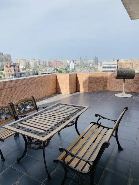 Баку: Sea View Apartment With Terrace