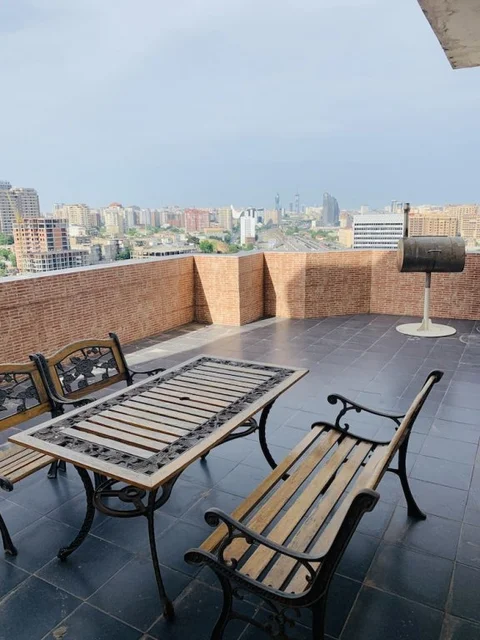 Баку: Sea View Apartment With Terrace