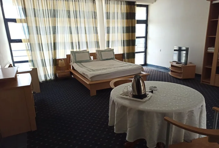 Баку: Kaspi Beach Resort