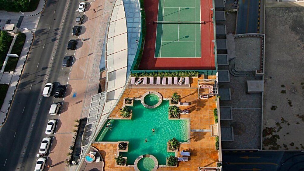 Дубай: R&H Trident Grand Residences