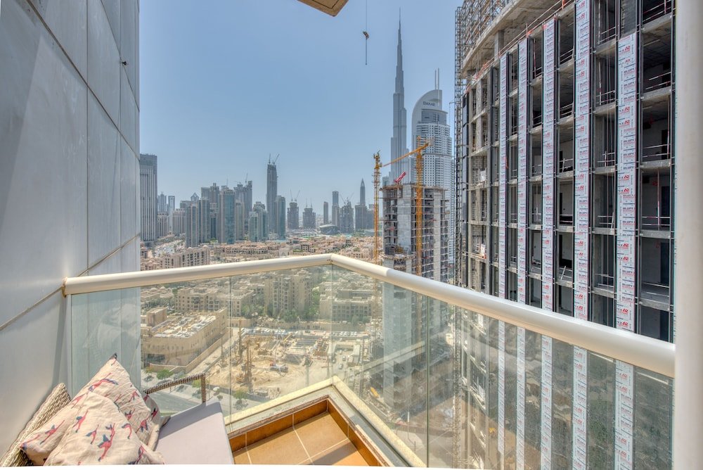 Дубай: R&H Burj Al Nojoum