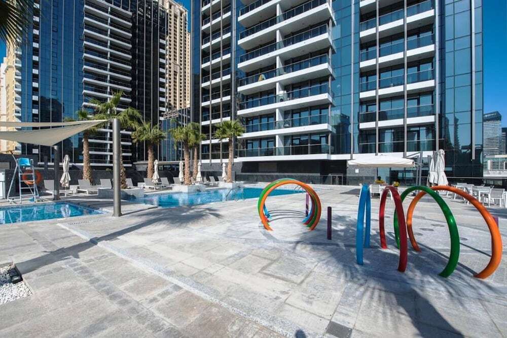 Дубай: Pelican Stay - Full Marina and Pool View