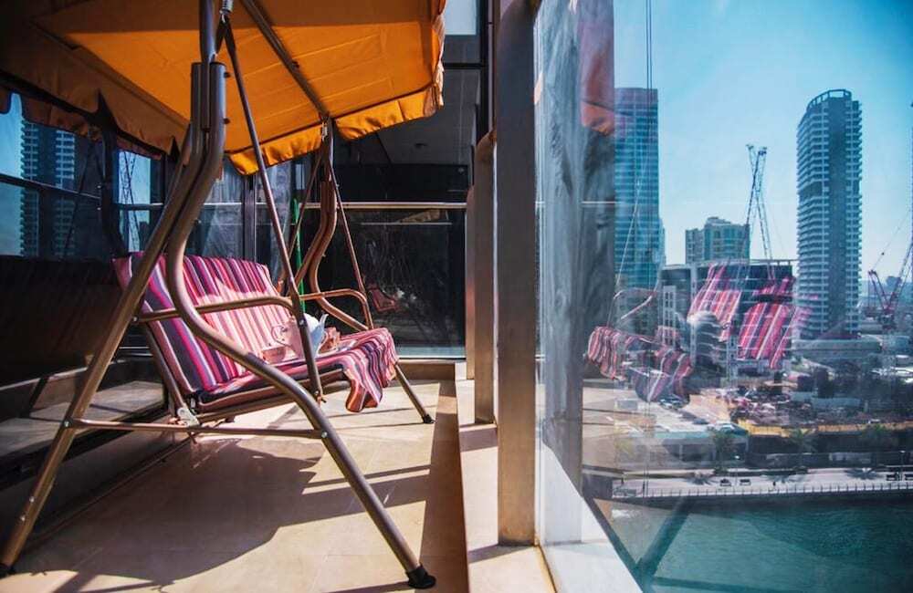 Дубай: Pelican Stay - Full Marina and Pool View