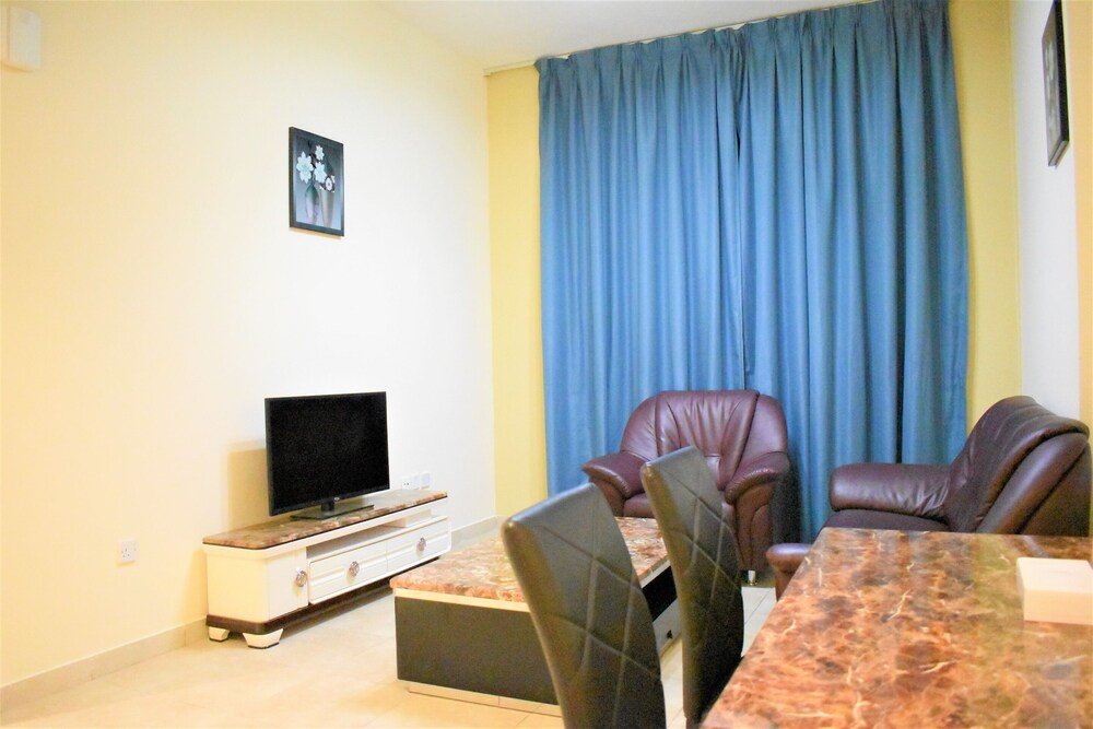 Дубай: Beautiful One Bedroom Apartment in Tecom