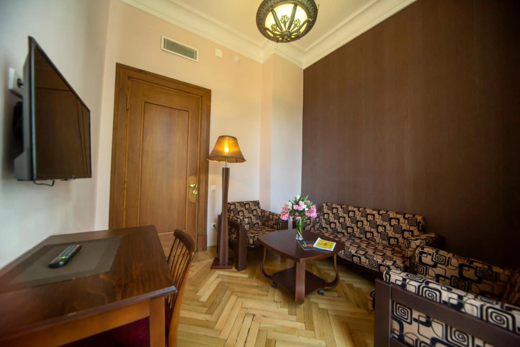 Кутаиси: Отель Legends Tskaltubo Spa Resort
