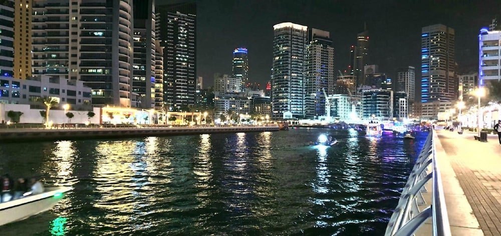 Дубай: Town House In Dubai Marina Walk