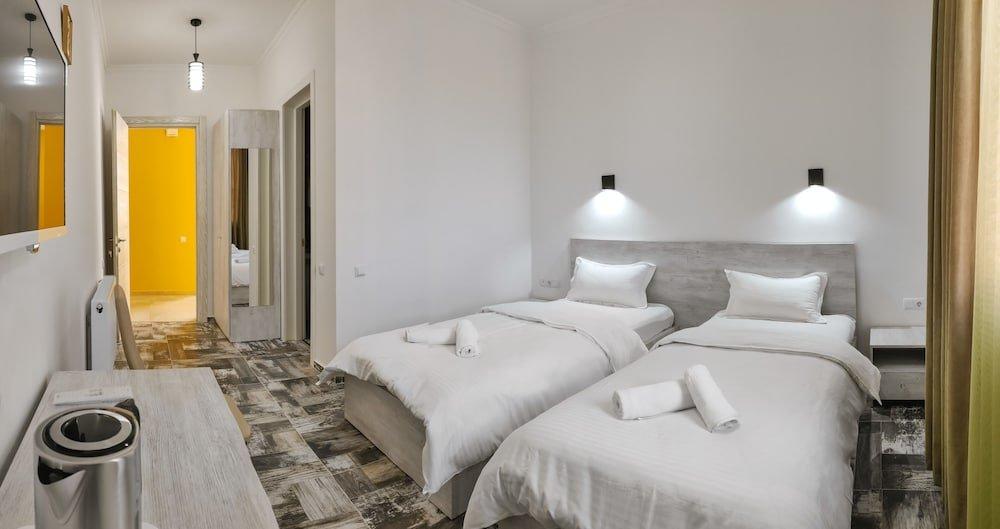 Тбилиси: Westay Hotel