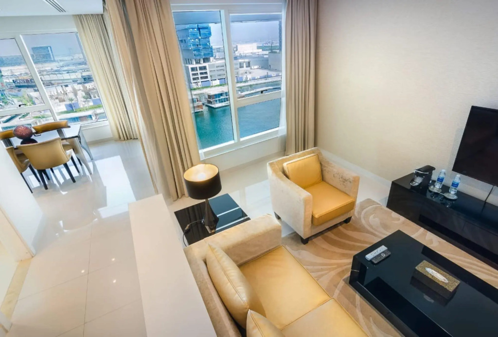 Дубай: OSKENA Vacation Homes - Damac Maison Canal View