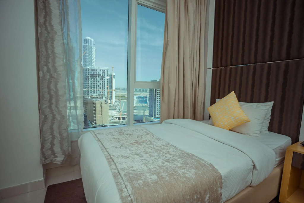 Дубай: OSKENA Vacation Homes - Damac Maison Canal View