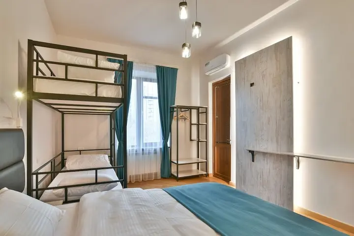 Ереван: UPstairs Apart - Hostel