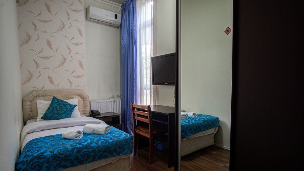 Тбилиси: AIA Hotel