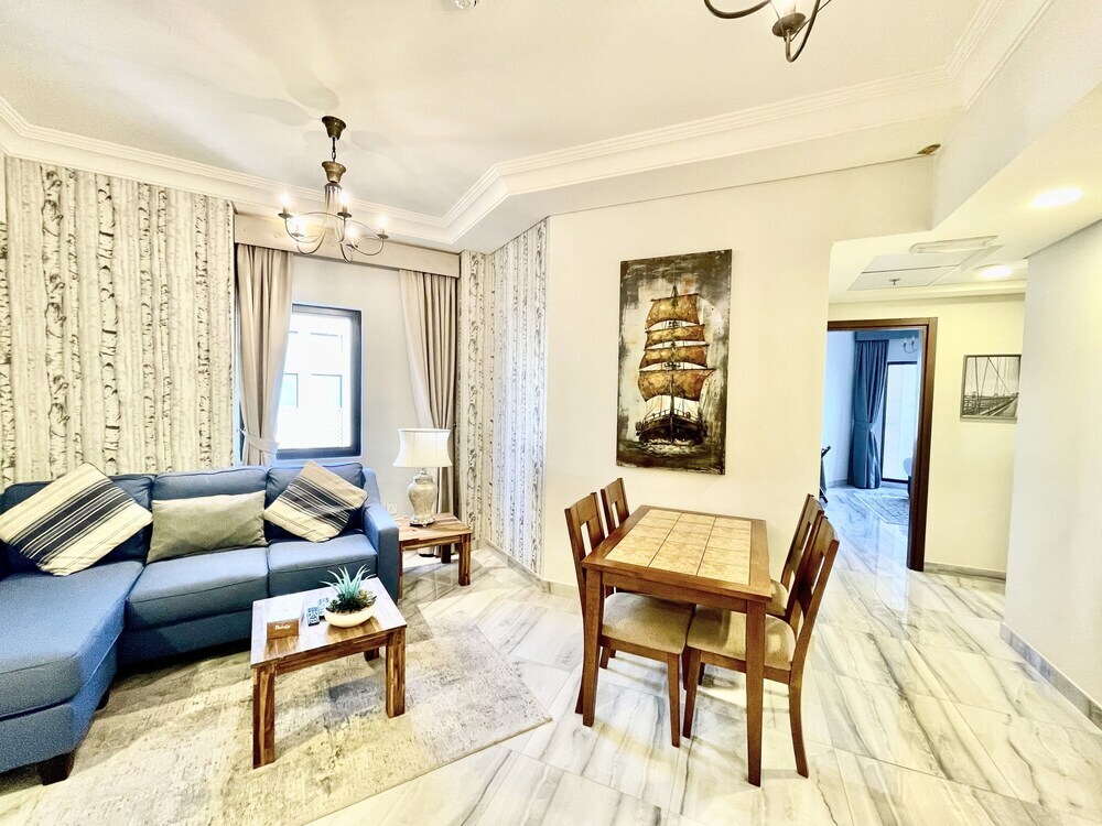 Дубай: Marbella Executive 2 Bedrooms Balcony
