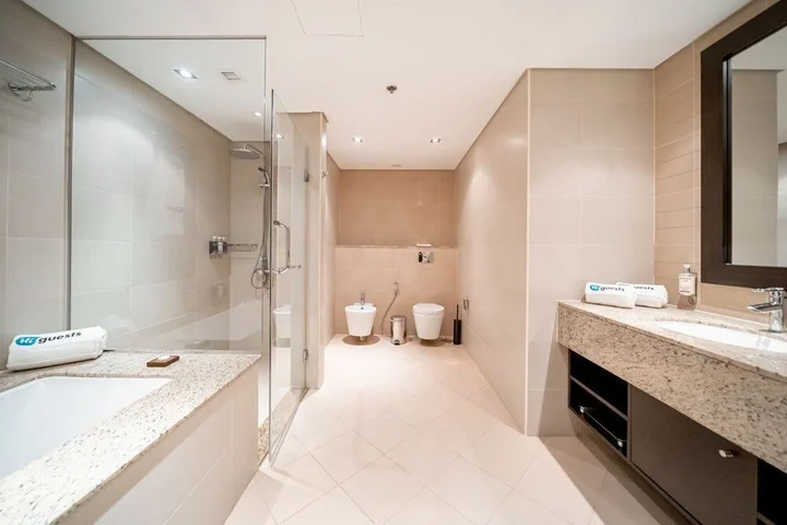 Дубай: HiGuests Vacation Homes Royal Amwaj
