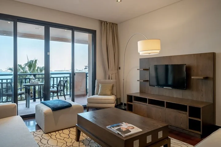 Дубай: HiGuests Vacation Homes Royal Amwaj