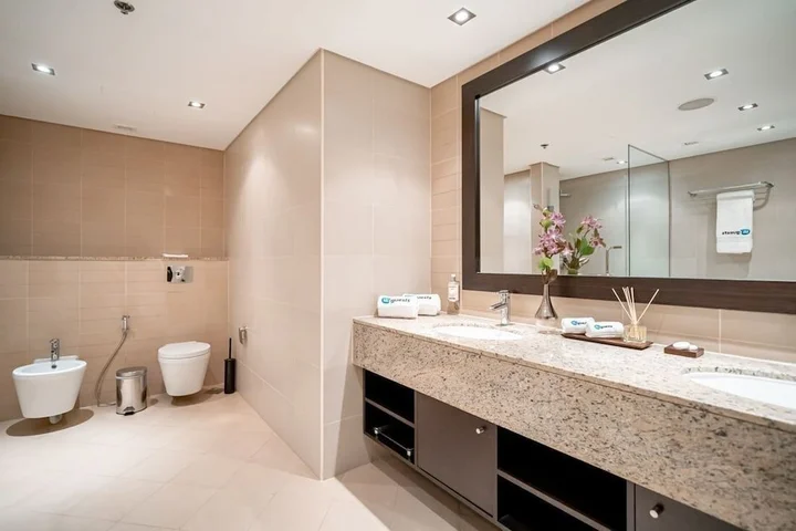 Дубай: HiGuests Vacation Homes Royal Amwaj