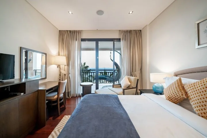 Дубай: HiGuests Vacation Homes Royal Amwaj