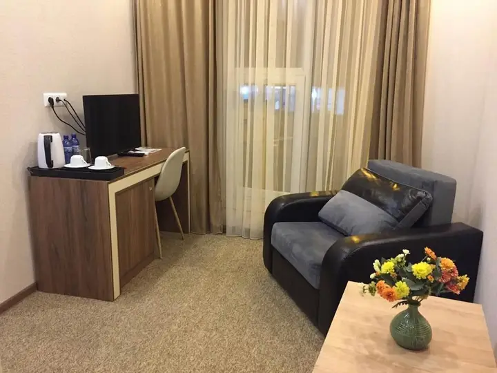 Located in the Center of Batumi Offering Great Access to the Water Front — фото 6