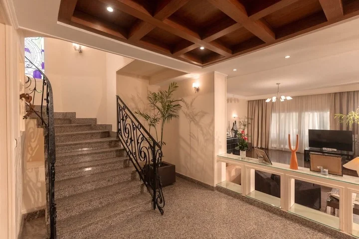 Шарм-эш-Шейх (Шарм-эль-Шейх): A 4 Bedroom Contemporary Villa is Furnished With Luxe Imported Italian Furniture
