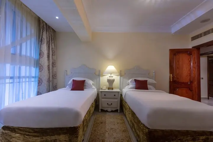 Шарм-эш-Шейх (Шарм-эль-Шейх): A 4 Bedroom Contemporary Villa is Furnished With Luxe Imported Italian Furniture