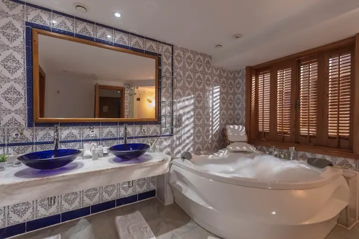 Шарм-эш-Шейх (Шарм-эль-Шейх): A 4 Bedroom Contemporary Villa is Furnished With Luxe Imported Italian Furniture