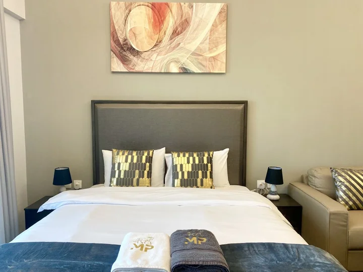 Дубай: Апартаменты Studio | Burj khalifa & Lake view | Business Bay
