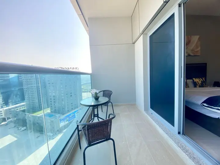 Дубай: Апартаменты Studio | Burj khalifa & Lake view | Business Bay