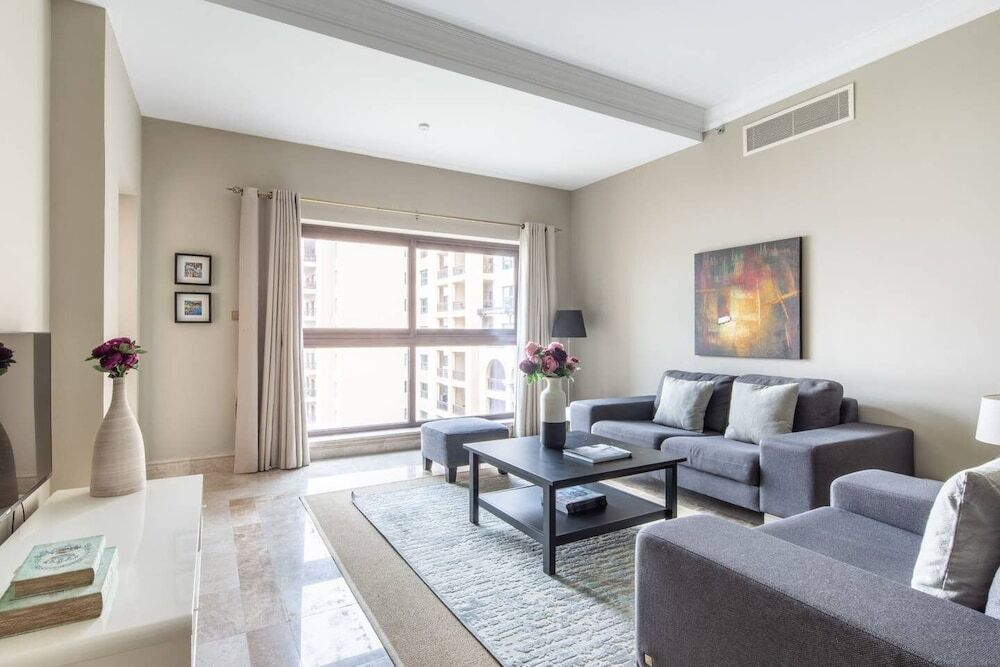 Дубай: Luxury 2BR Apt Beach Club Full Sea View