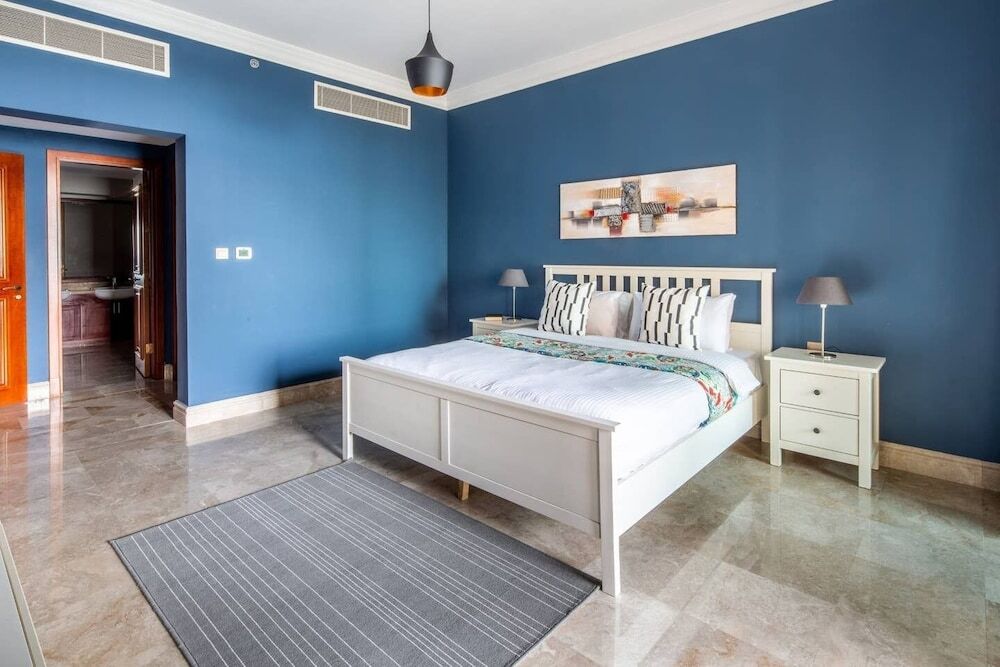 Дубай: Luxury 2BR Apt Beach Club Full Sea View