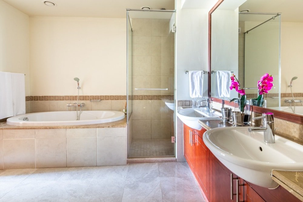 Дубай: Luxury Lifestyle In This 1BR Apt - Fairmont Palm Jumeirah